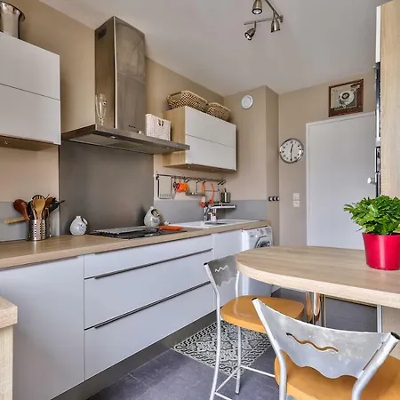 New! Very Nice Flat In The Center!